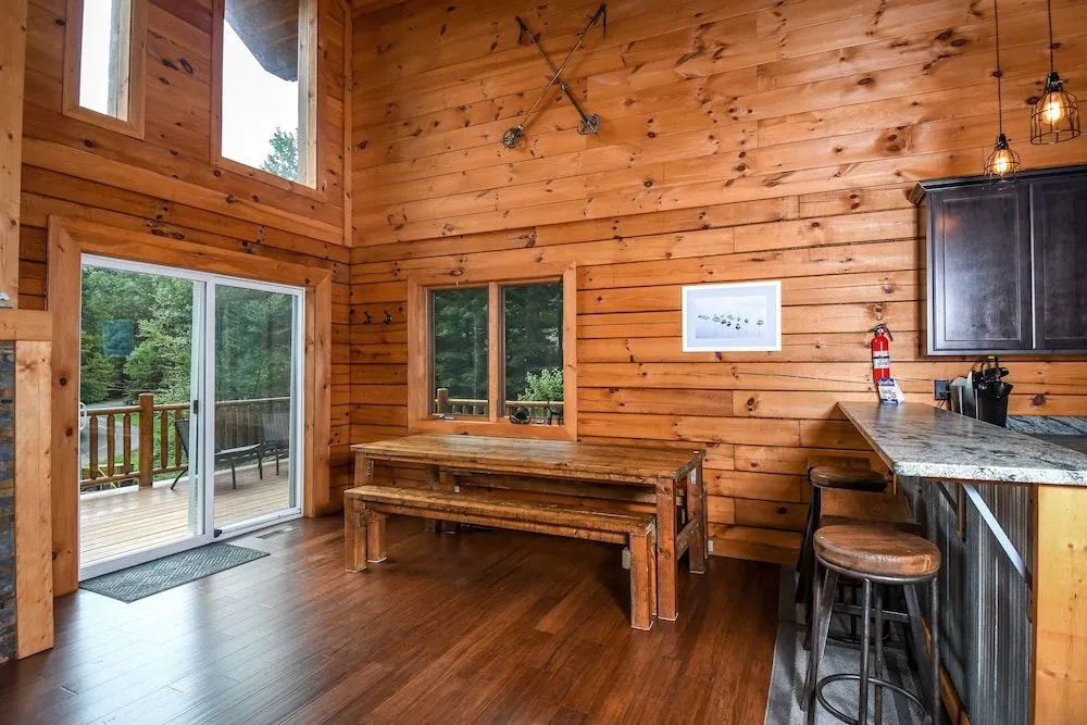 LakeStar Chalet