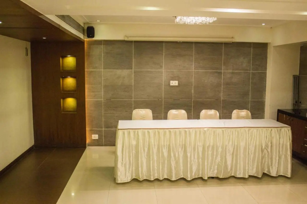 OYO 351 Hotel Corporate