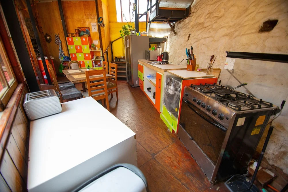 La Casa Del Puerto, Hostal cultural, Cerro Alegre