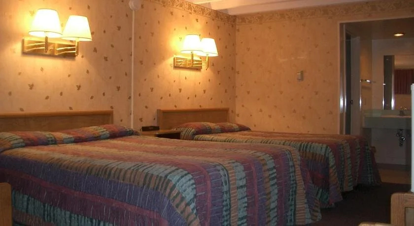 1st Travel Inn Oakley