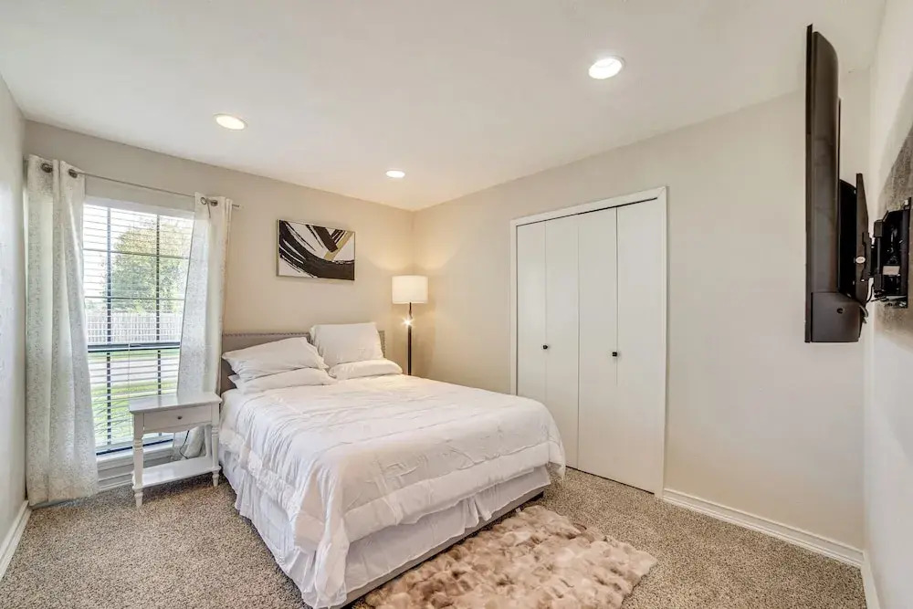 Fenced-in Yard: Home < 1 Mi to Lake Ray Hubbard!