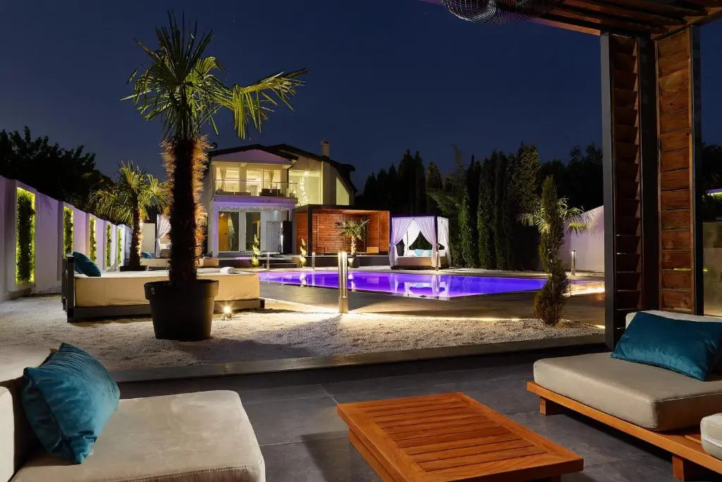 Villa Lumiere