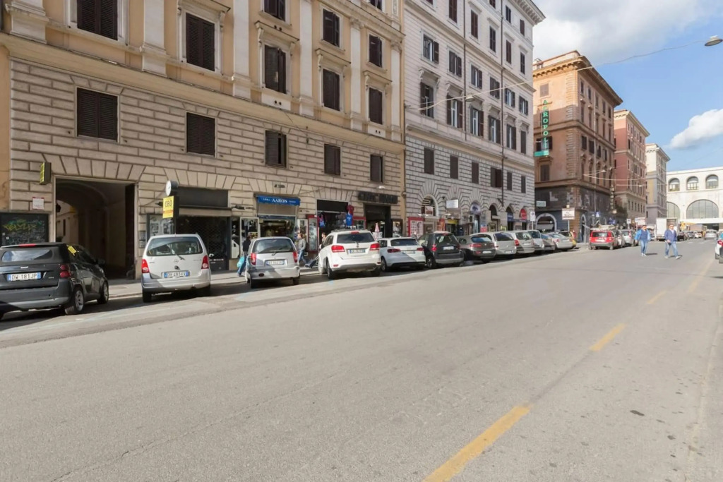 2 bedrooms appartement with city view balcony and wifi at Roma
