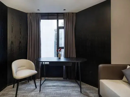 Yuanxu Apartment (Guangzhou Taikoo Hui Plaza Shipaiqiao Subway Station)