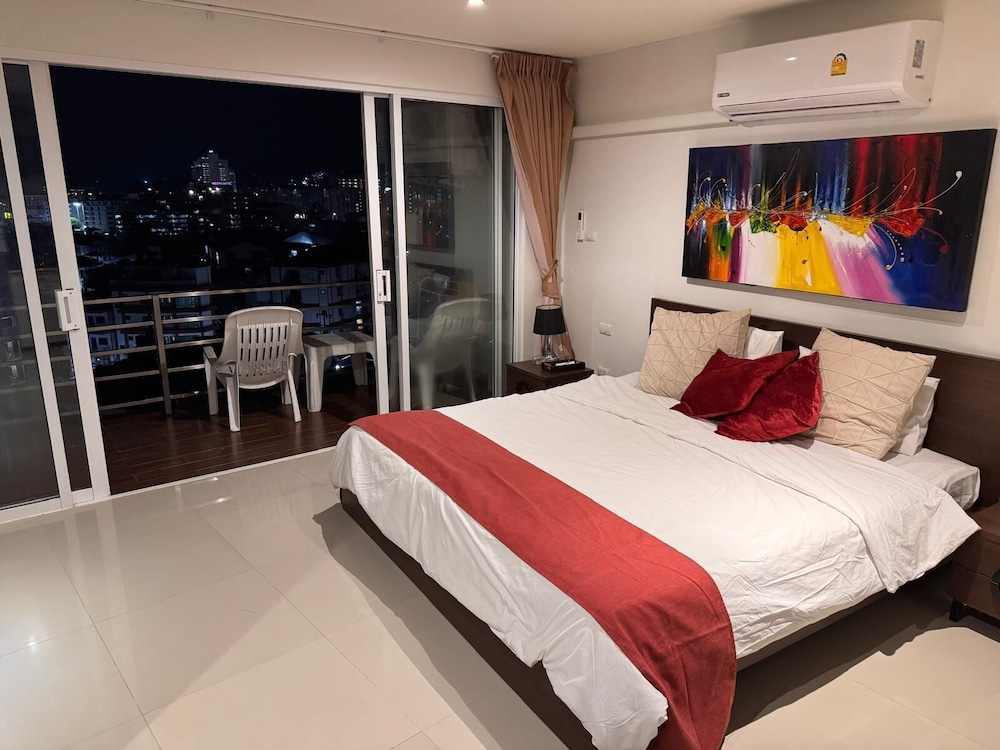 Patong Beach Walking Street Seaview C257