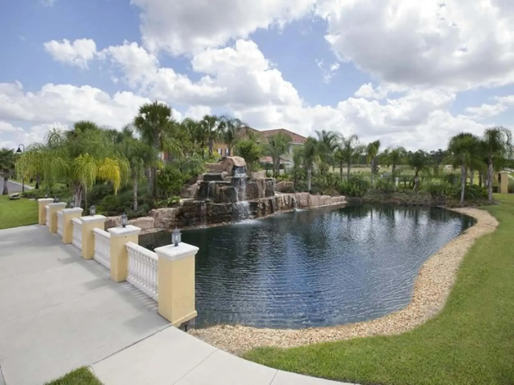 Lake View Paradise