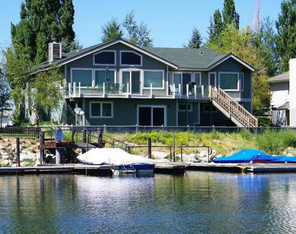 Beach Drive Beauty by Lake Tahoe Accommodations