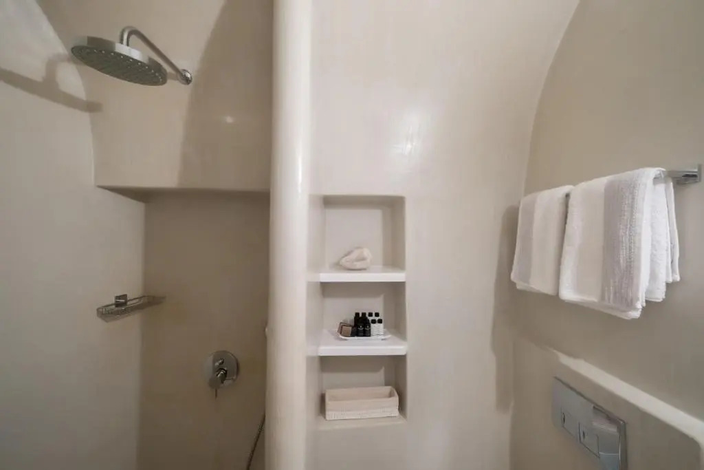 Elia Cave Suites