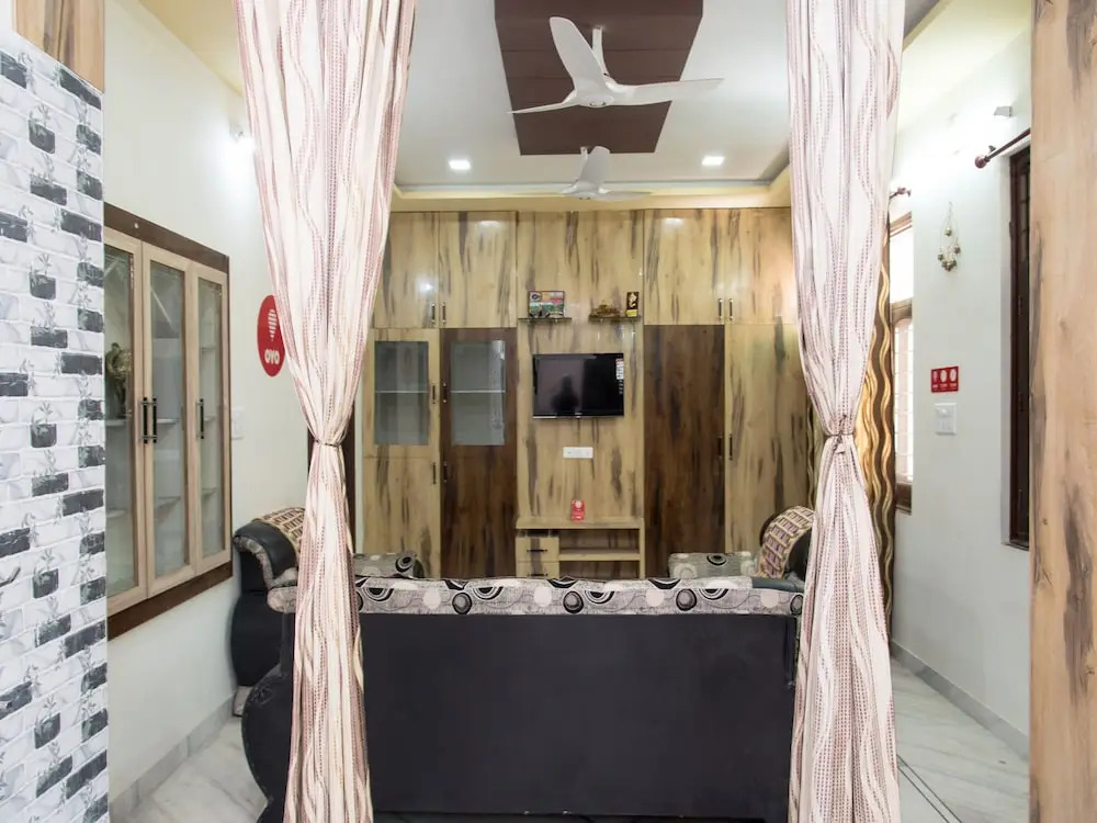 OYO 13330 Home Modern 2BHK Pratap Nagar