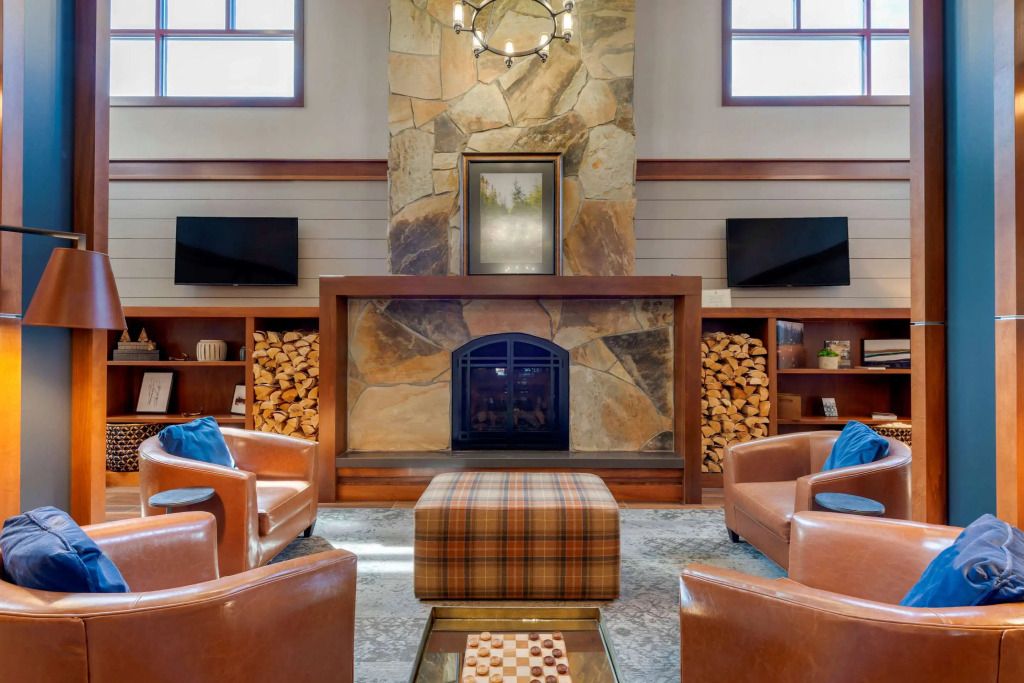 Comfort Inn & Suites Mountain Iron and Virginia