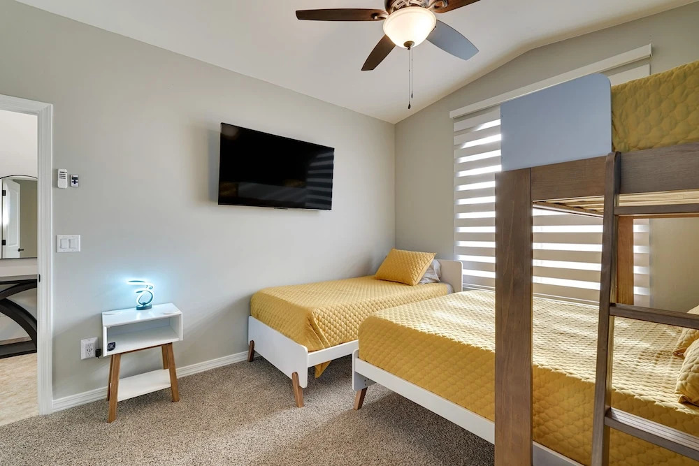 Patio & Grill: Family-friendly Lake Havasu Home
