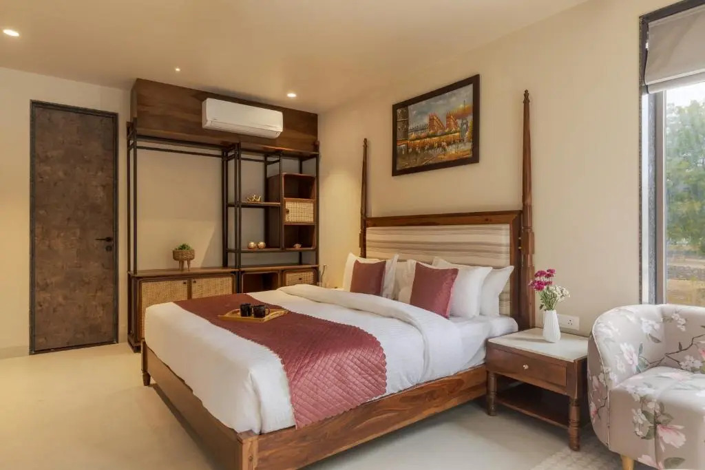 SaffronStays Pristine Manor - 8-BR Udaipur villa with private pool, garden, and event space near Fateh Sagar Lake