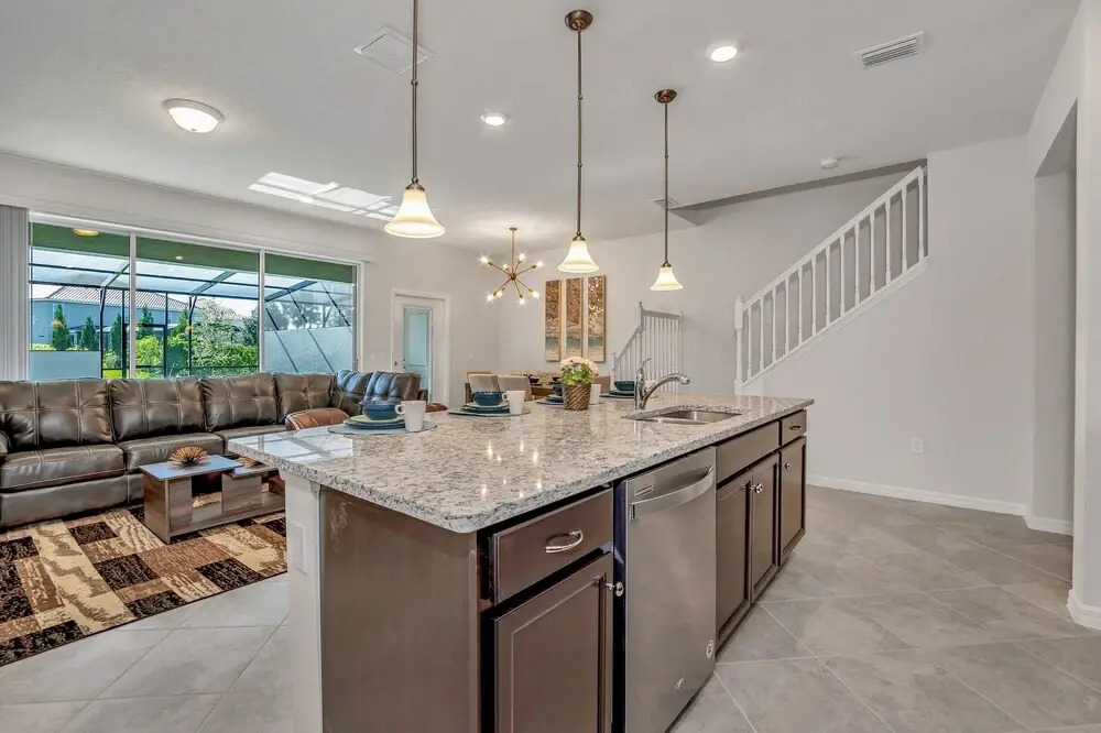 7439 Oakmoss Loop