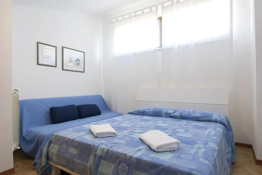 ALTIDO Lovely 1BR flat with patio and parking