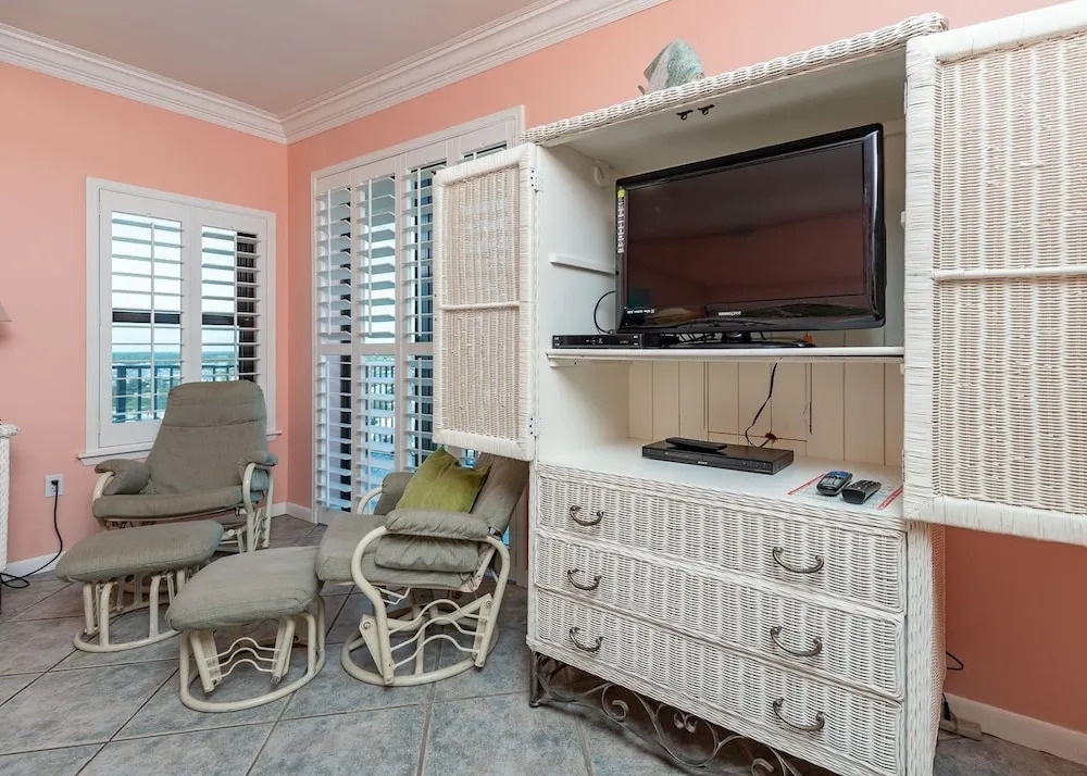 Phoenix East 1108 condo