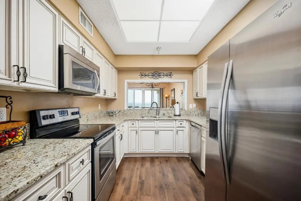 Surf Club I 1403, 2 Bedrooms, Sleeps 6, 4th Floor, Ocean Front, Pool, WiFi