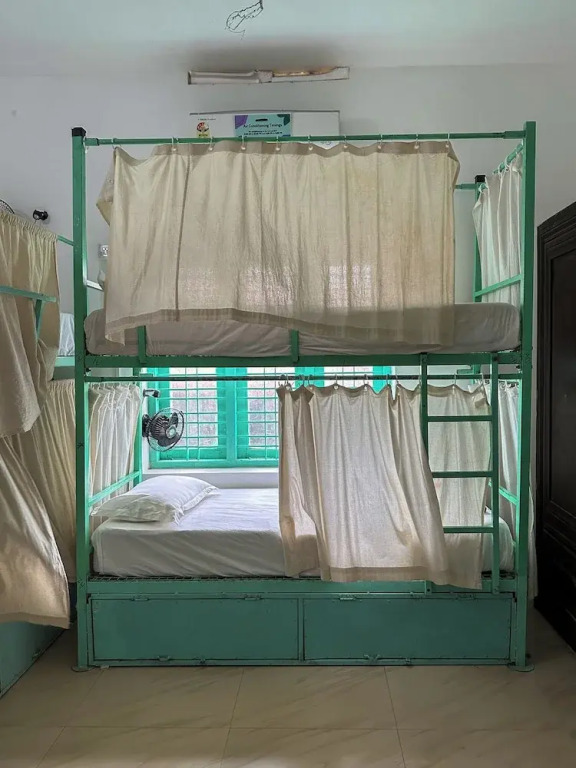 Mollys Hostel