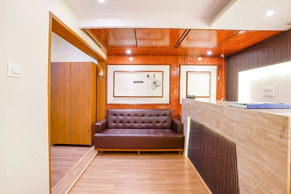Fabhotel Azure