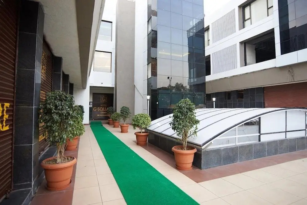 Hotel Shree Sai Dhan