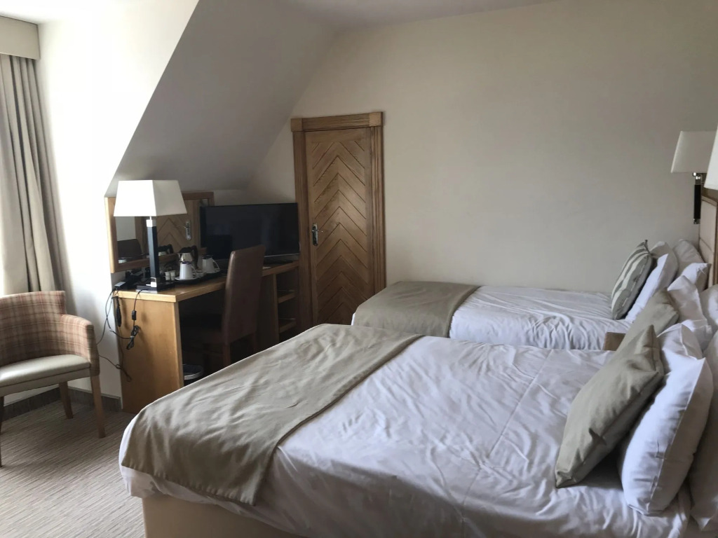 Pier Hotel