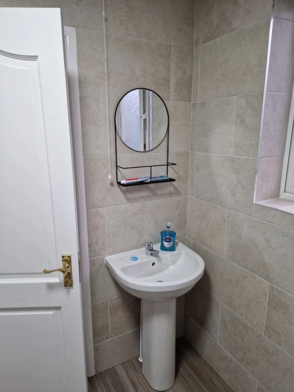 Birtley's Diamond 3 bed Apt, Sleeps 6 Guests
