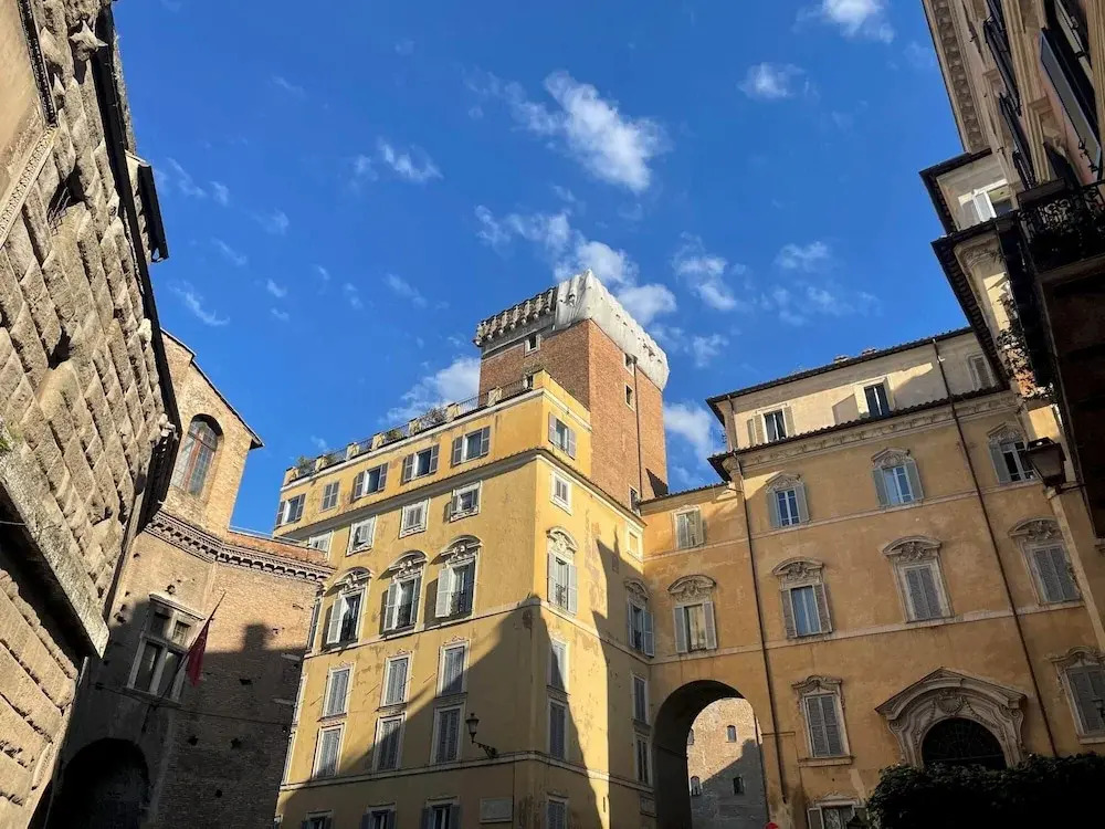 Rm-h501-pale6c2 Monti Apartments - M7