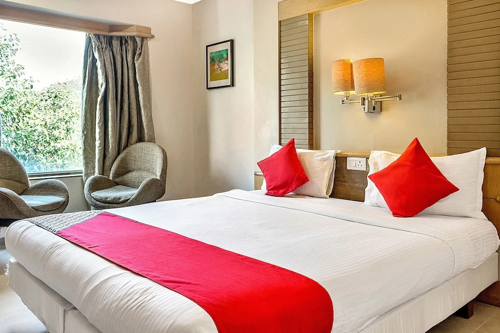 OYO 11089 Hotel Deccan 8