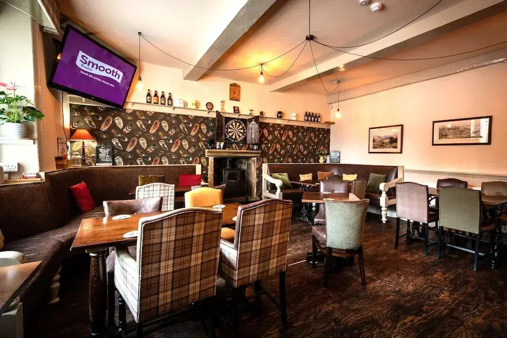Maypole Inn