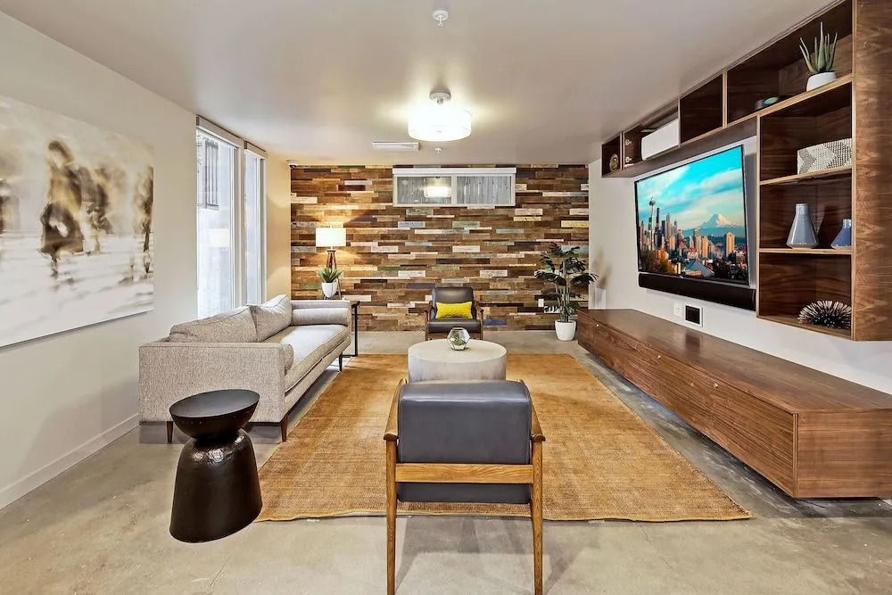 Modern Capitol Hill Studio