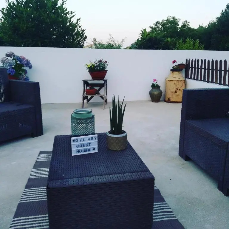 DEl Rey Guest House