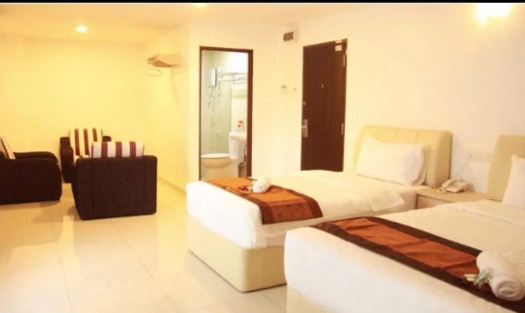Peach Hill Hotel