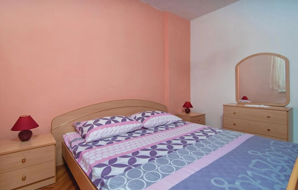 Amazing Home in Okrug Gornji With Wifi and 2 Bedrooms