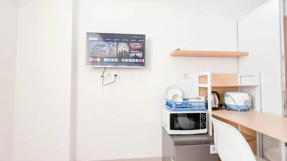 Comfortable Studio Room (No Kitchen) at Bandaraya - Tallasa City Makassar Apartment