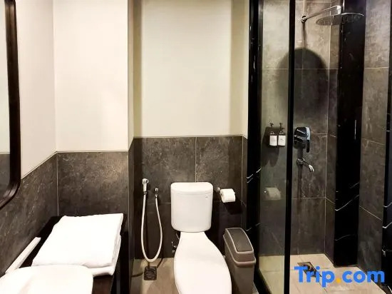 Urbanview KAS Hotel Syariah near Simpang 5 Purwodadi