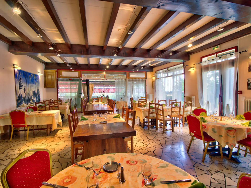 Logis Hôtel Restaurant Le Chalet du Mont Roland