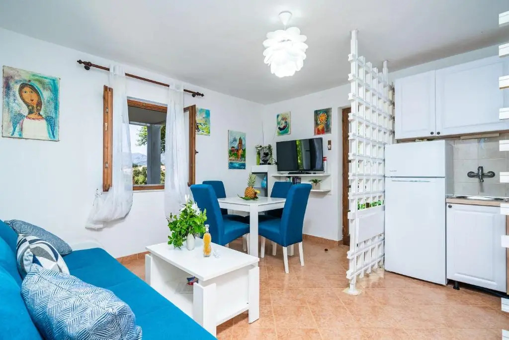 Apartments & Rooms Mara & Petrunjela
