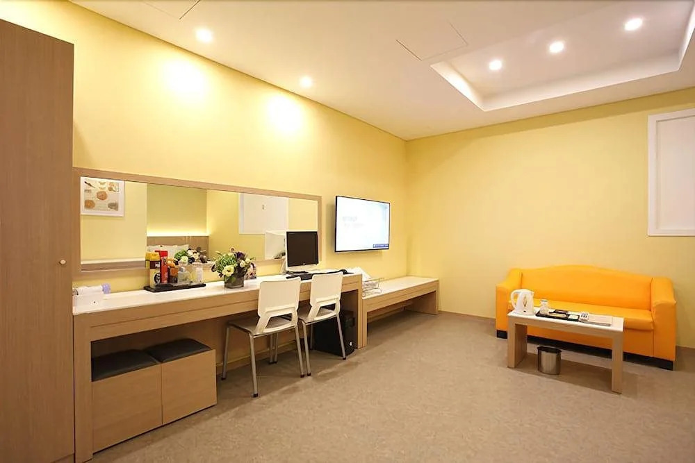 Honors Hotel