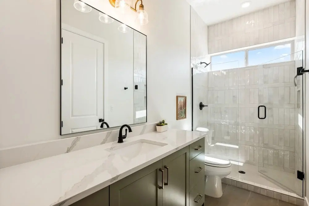 Green Acres 8 Bedroom Townhouse