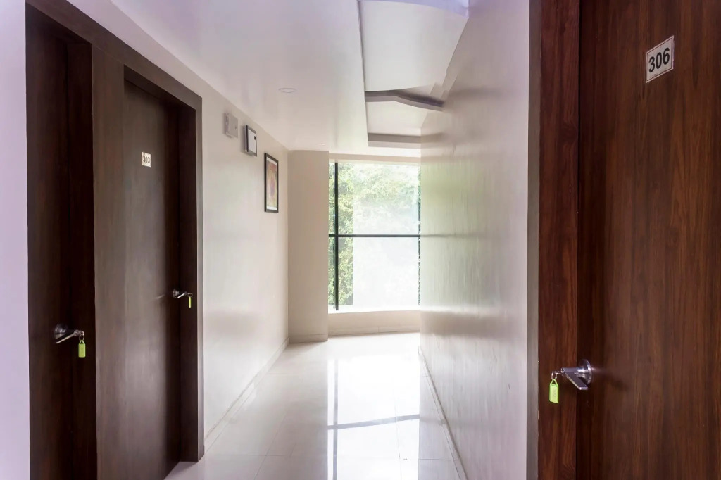 OYO 18340 Grand Pune