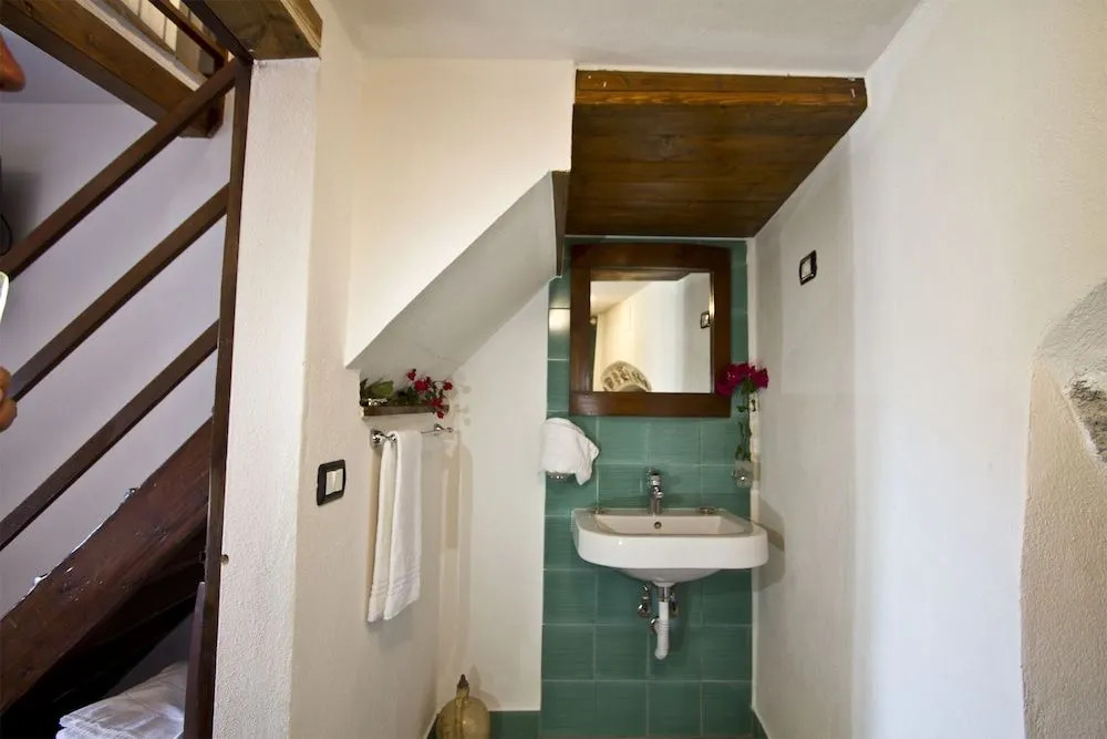 B & B Stillachiara