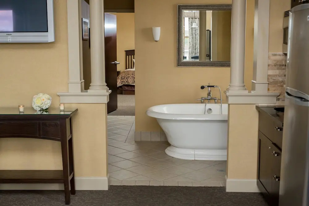 The Parker Inn and Suites