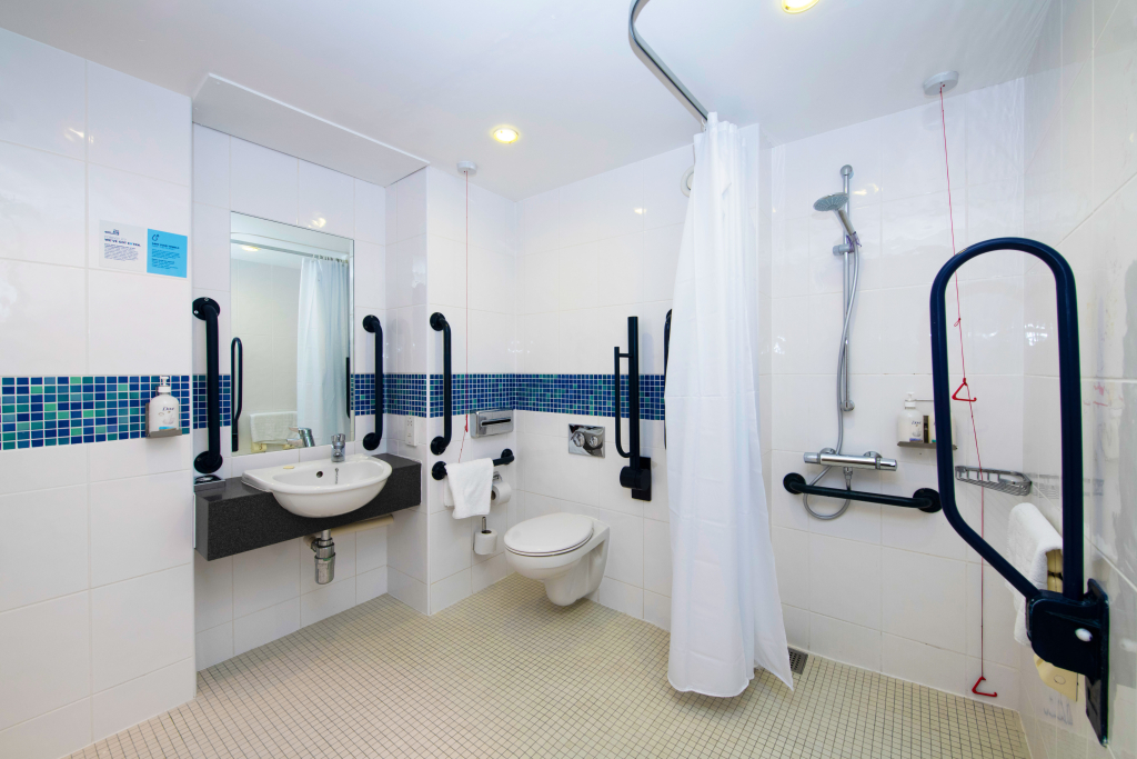 Holiday Inn Express Folkestone Channel Tunnel by IHG
