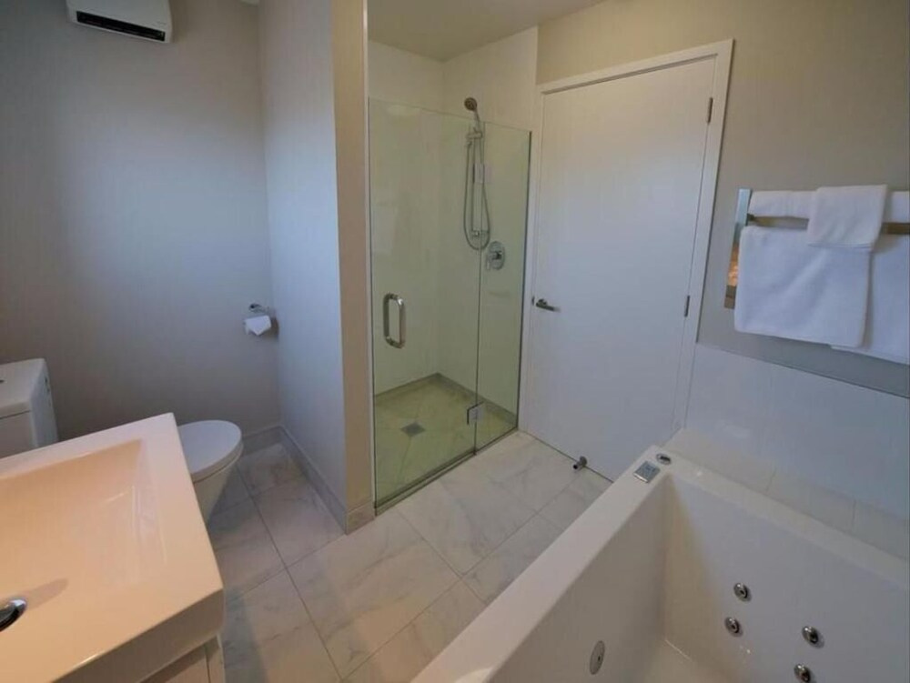 Coastal Ridge Apartments