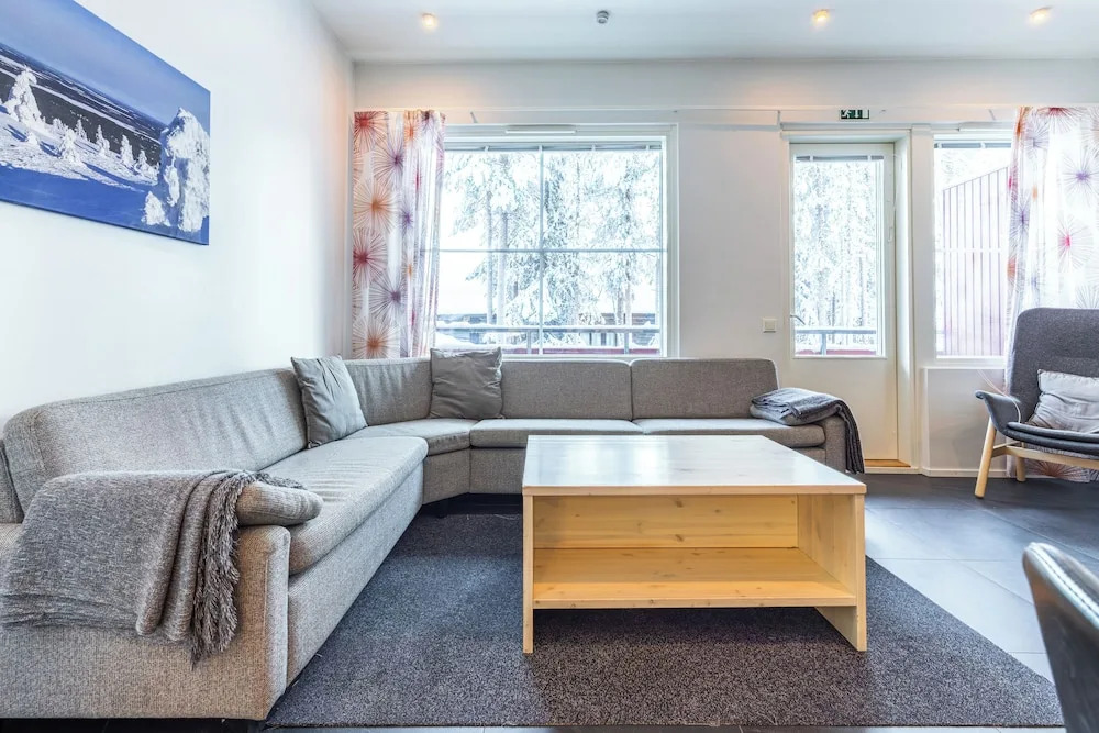 Modern 2-Unit Retreat up to 16 guests