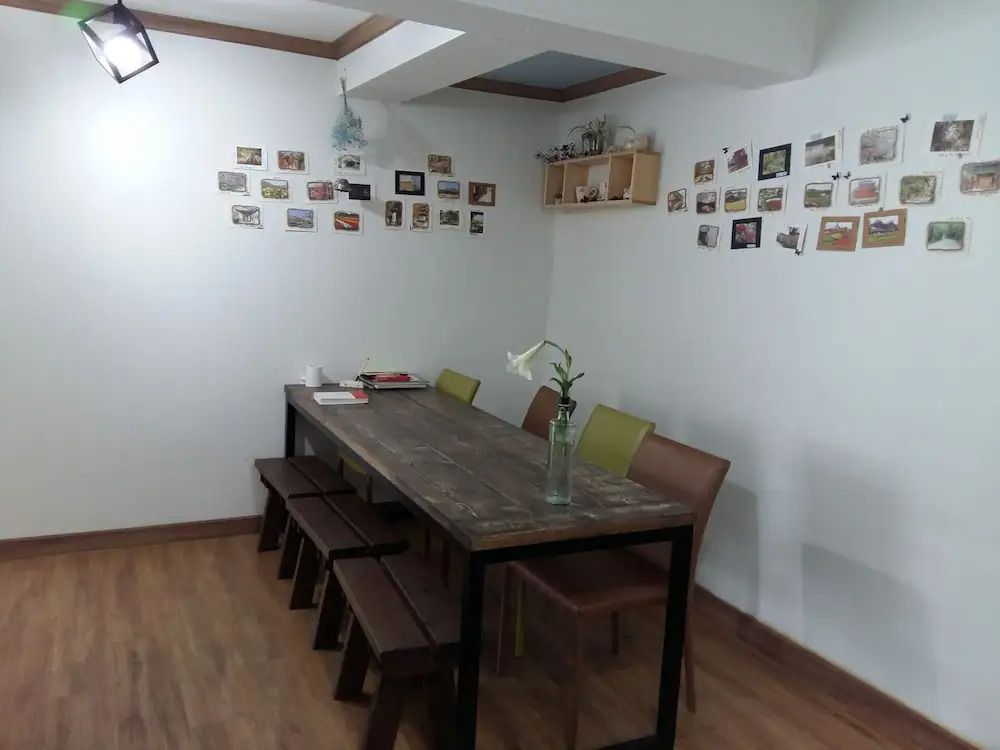 Happy Tour Guesthouse - Hostel