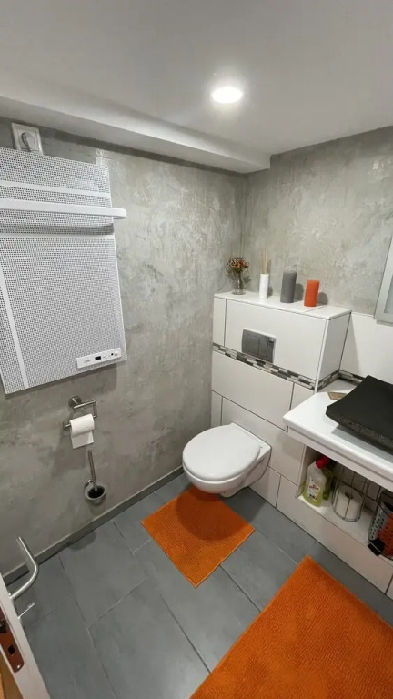 Cozy Furnished Basement Apartment
