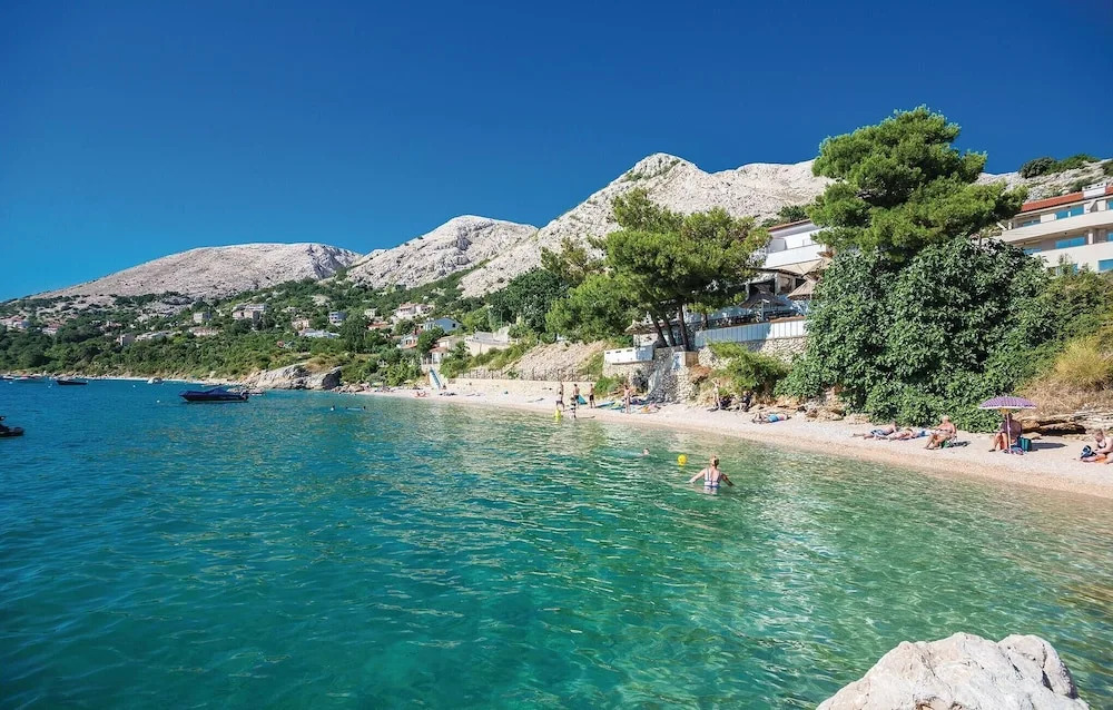 Stunning Apartment in Stara Baska With Wifi and 2 Bedrooms