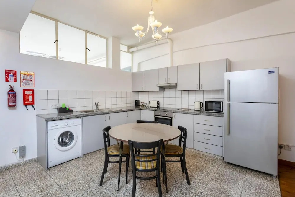 1-80 Collection Apt 202