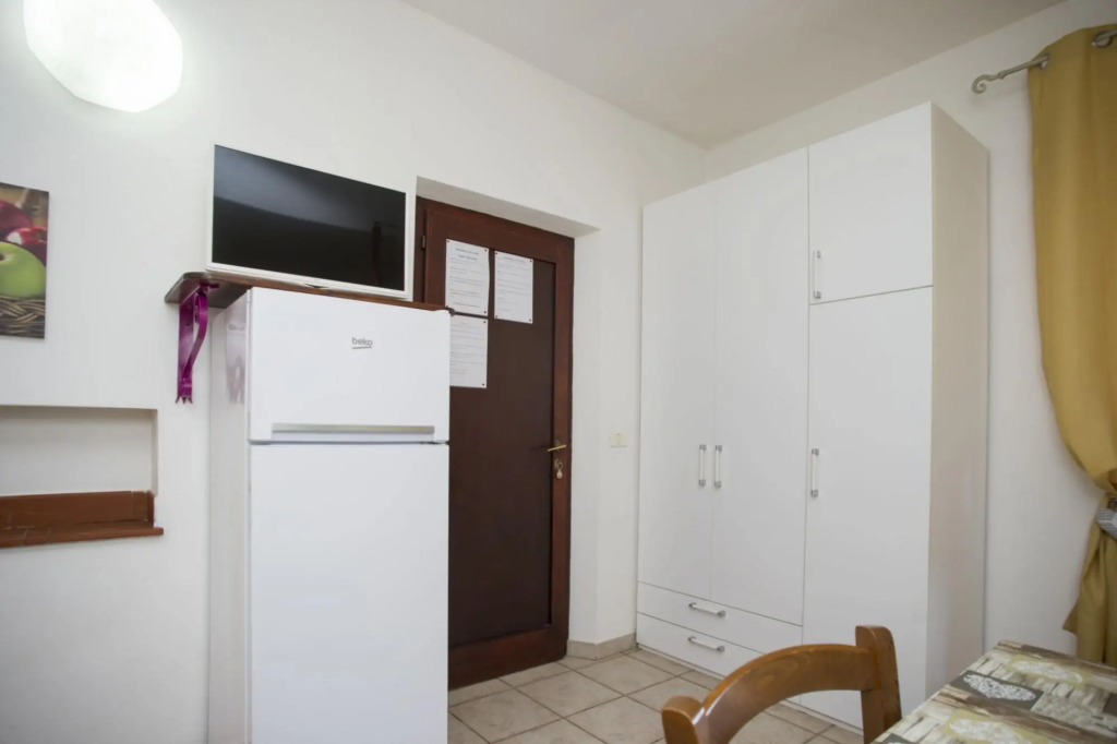 Apartment three-room Number 8 on the seafront of Morcone-MORCONE TRILO N° 8