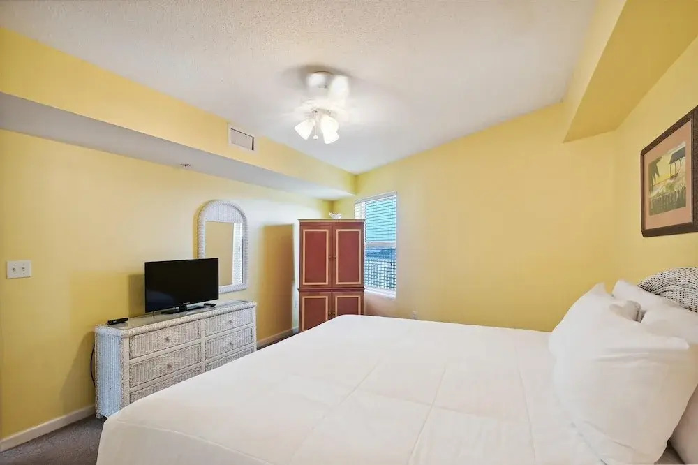 Seacrest 707 is a Gulf Front 2 BR on Okaloosa Island by RedAwning